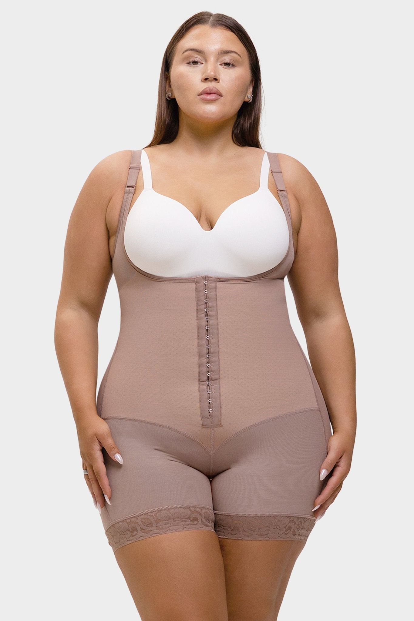 Felicia Short Powernet® - Ademende Latex Body met Open Borst, Buikcontrole en Stevige Compressie Shapewear.