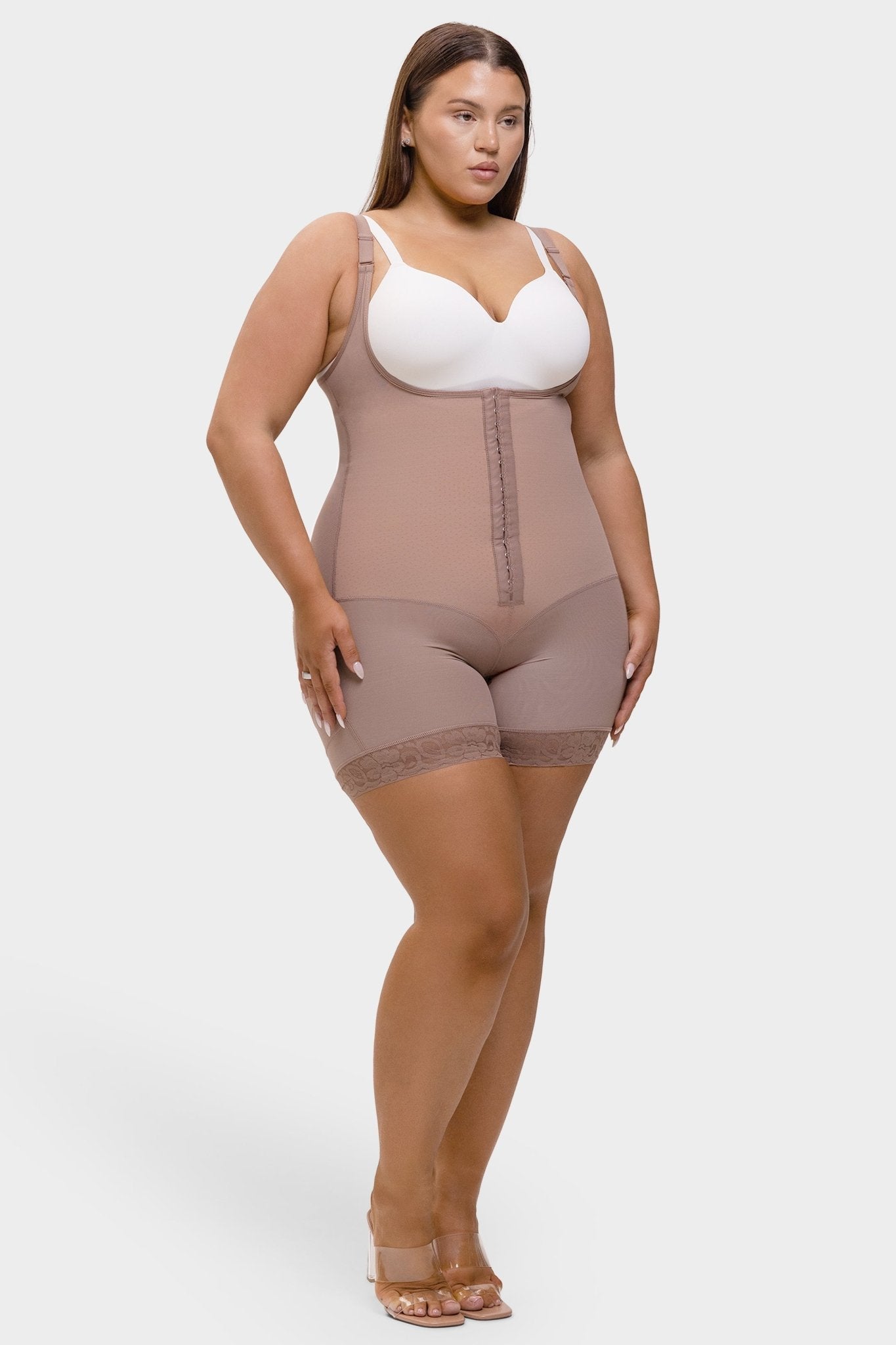 Felicia Short Powernet® - Ademende Latex Body met Open Borst, Buikcontrole en Stevige Compressie Shapewear.